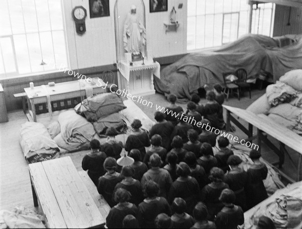 MIDDAY PRAYERS IN THE BURLING ROOM OF MILLS